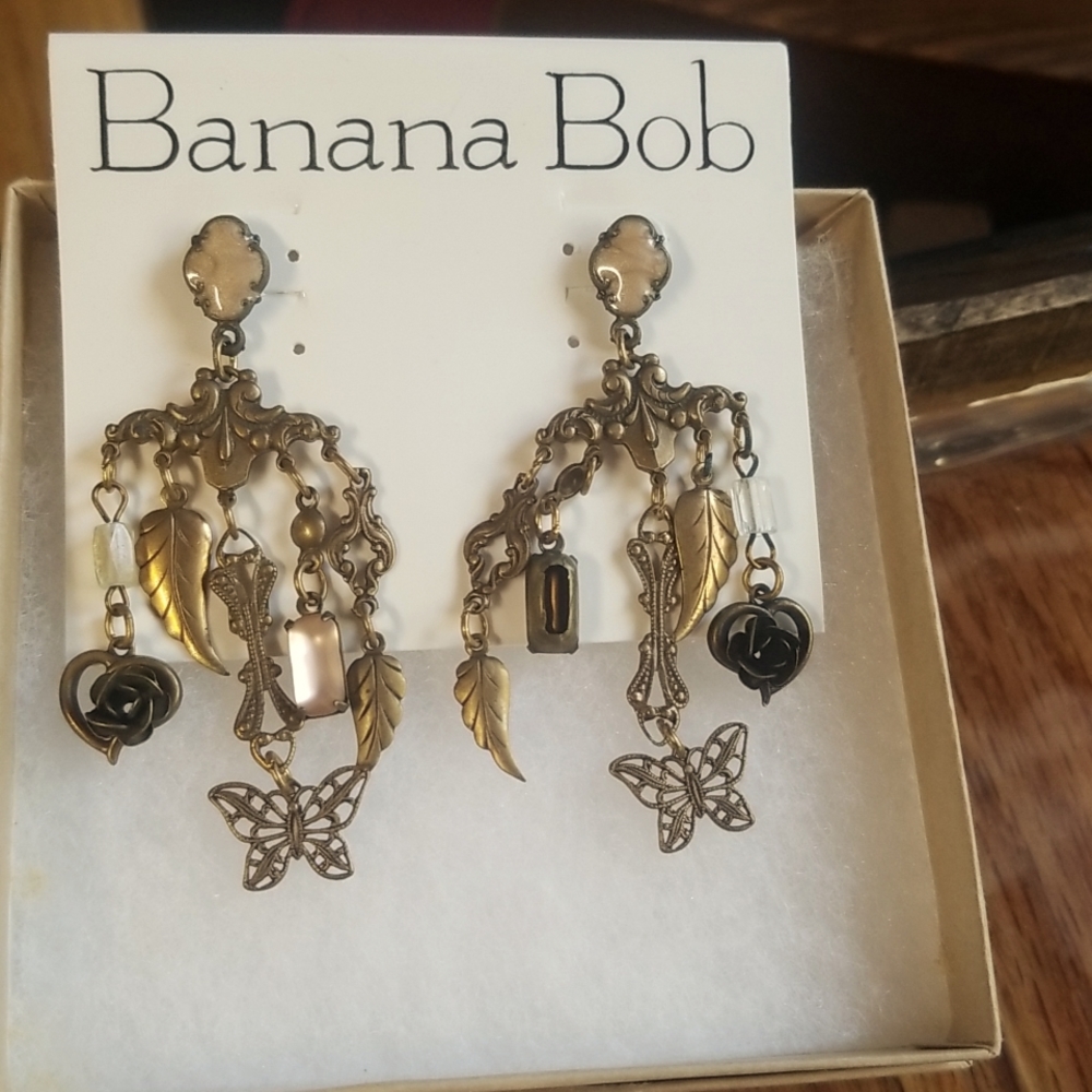 Vintage banana bob earrings